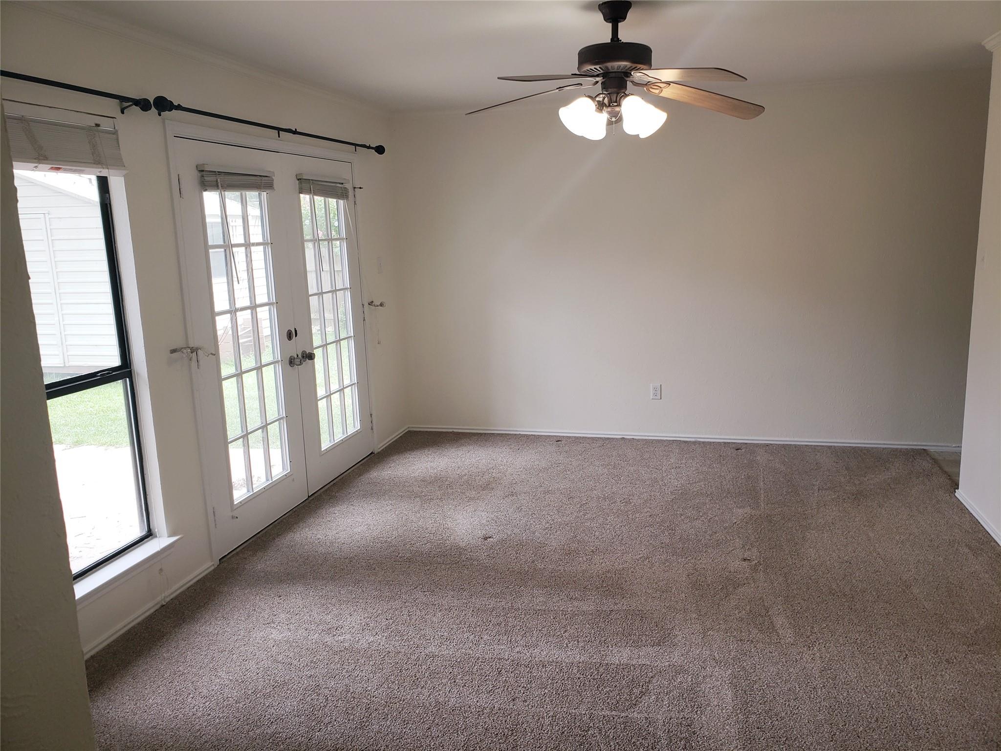404 Oakridge Pass Property Photo 11