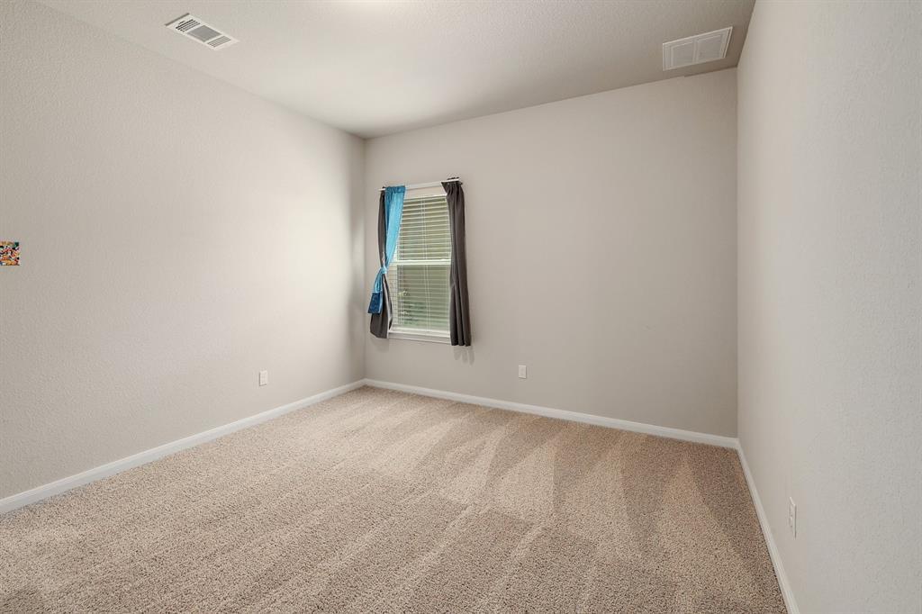 460 Galway Bay Ln Property Photo 11