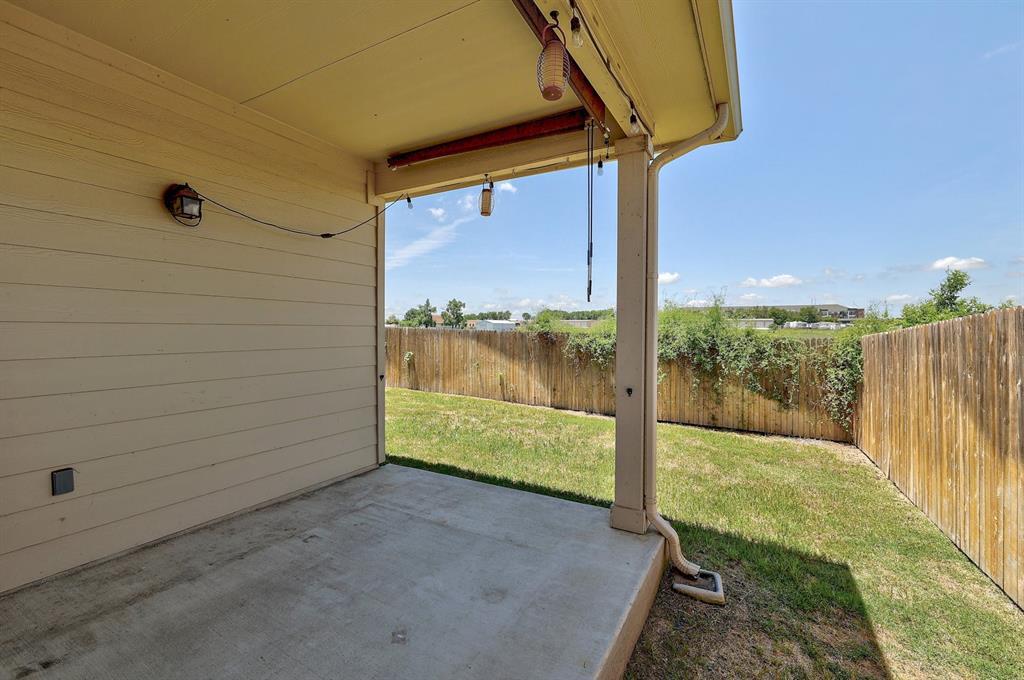 460 Galway Bay Ln Property Photo 14