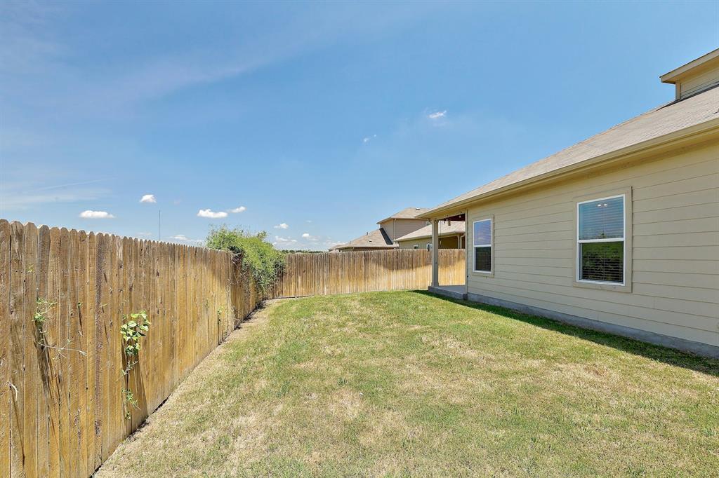 460 Galway Bay Ln Property Photo 15
