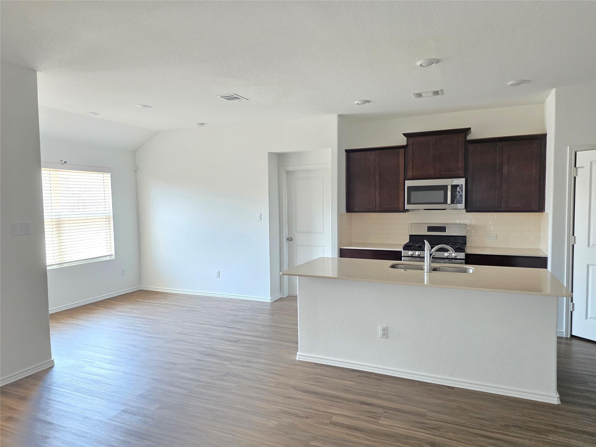 3305 Dusted Daisey St Property Photo 11