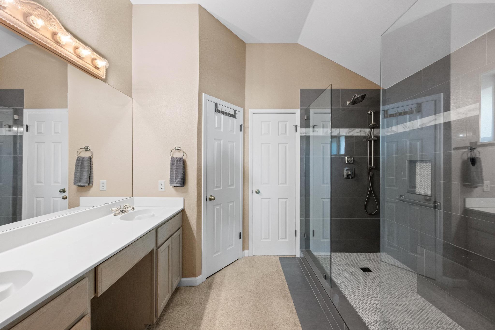 5200 Snowmass Cv Property Photo 18