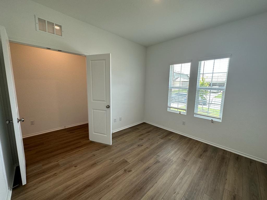 220 River Rise Rd Property Photo 6