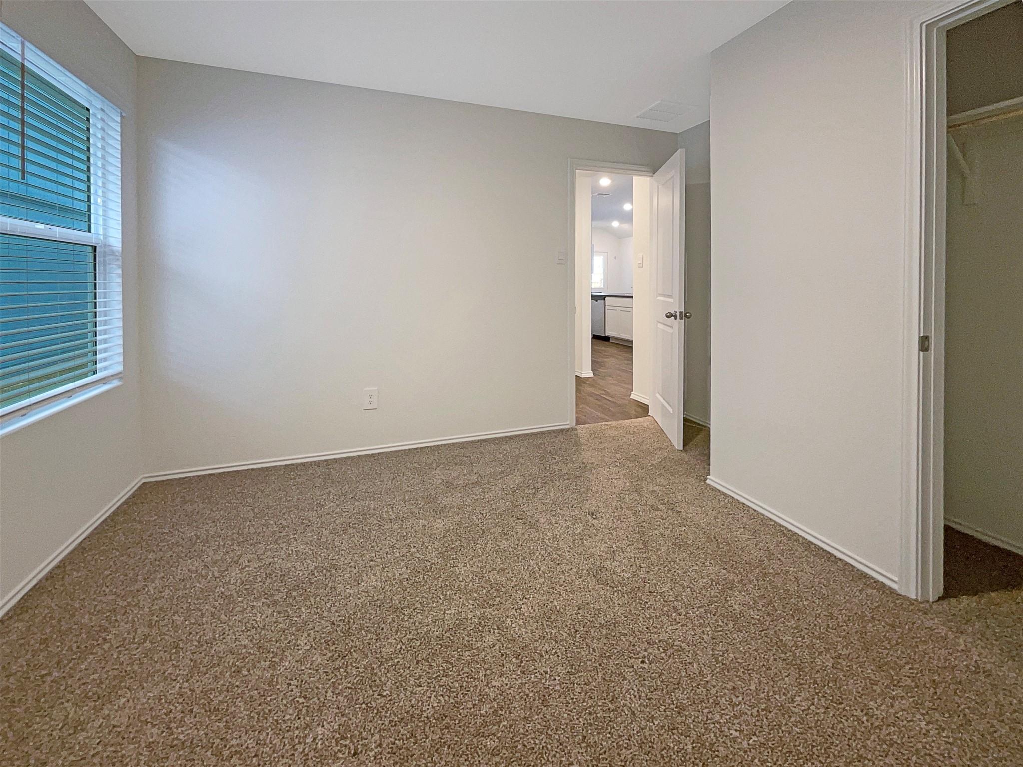744 Arnold Loop Property Photo 11