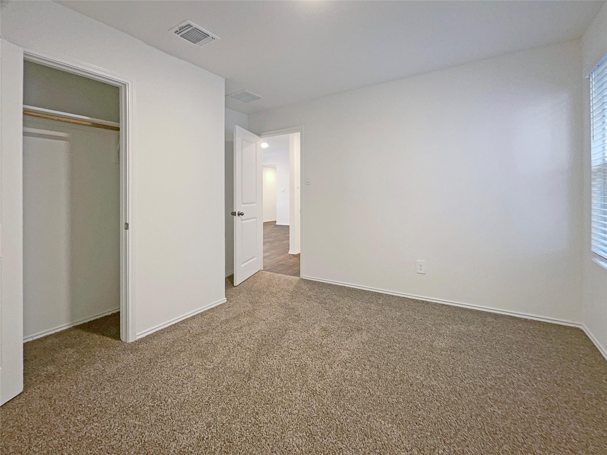 744 Arnold Loop Property Photo 12