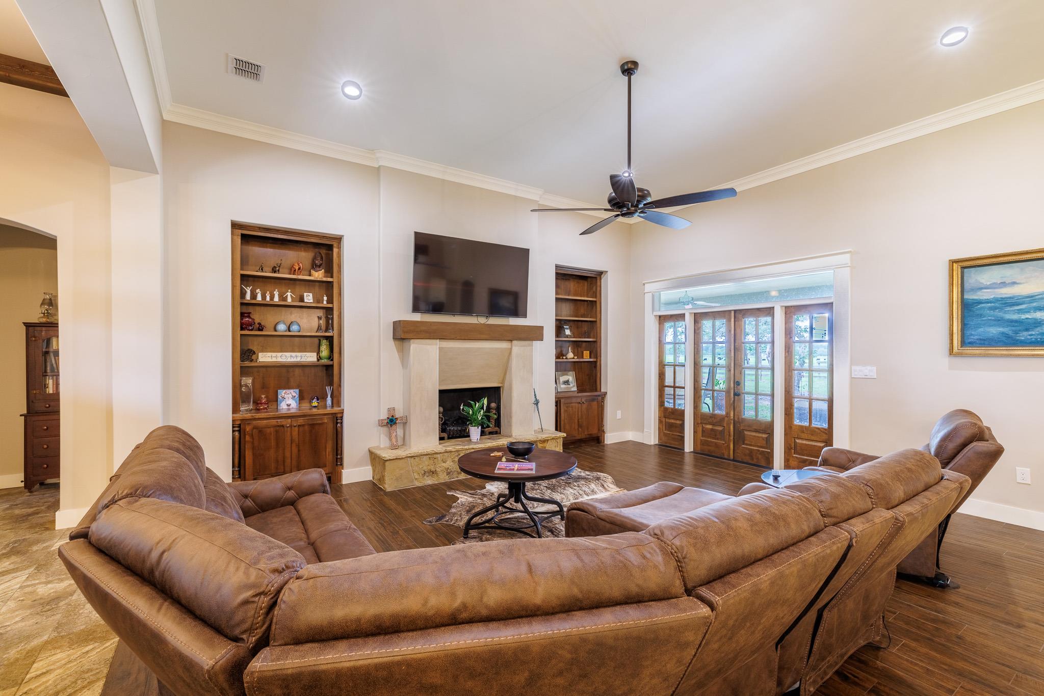 605 Fm 1682 None Property Photo 3