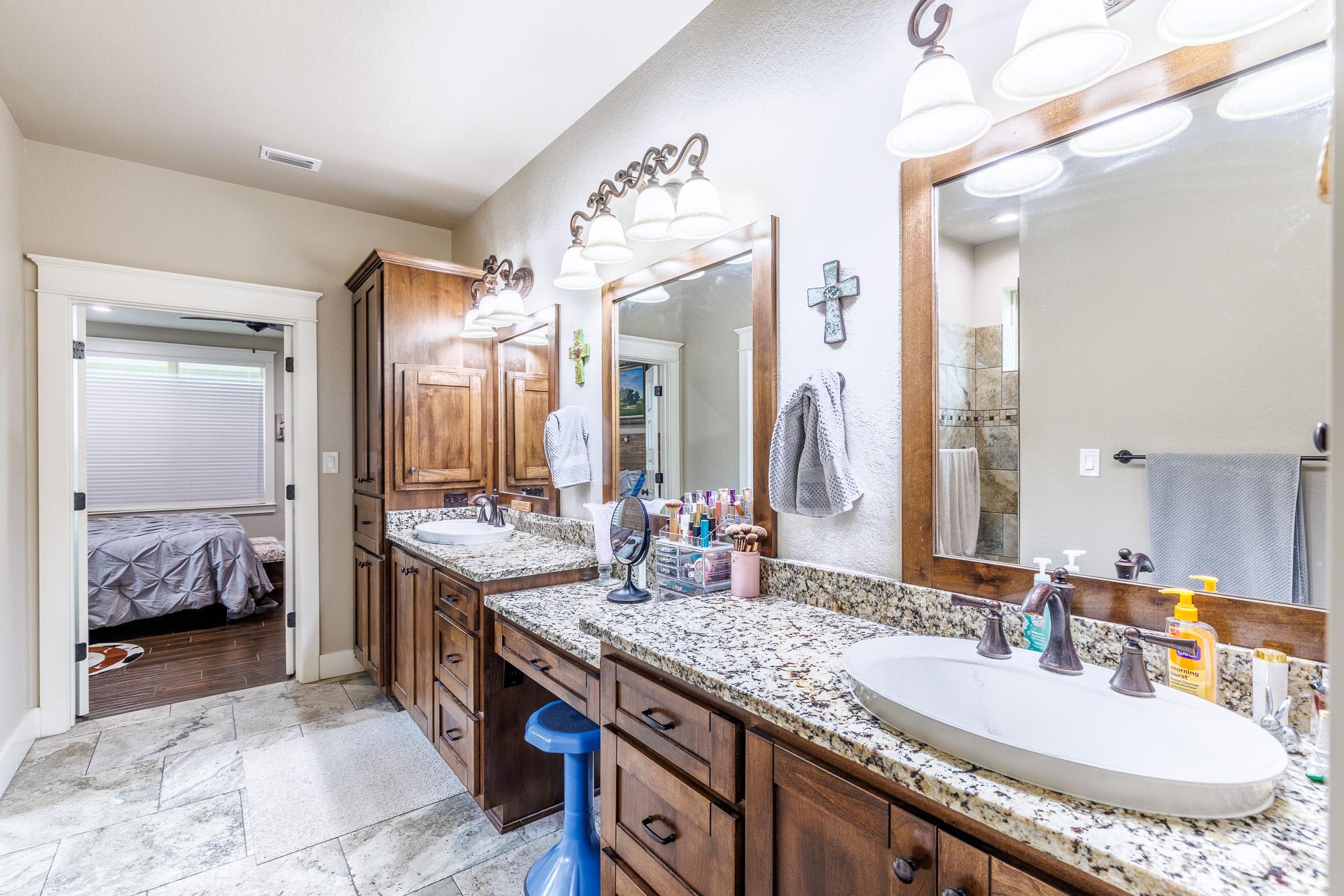 605 Fm 1682 None Property Photo 10
