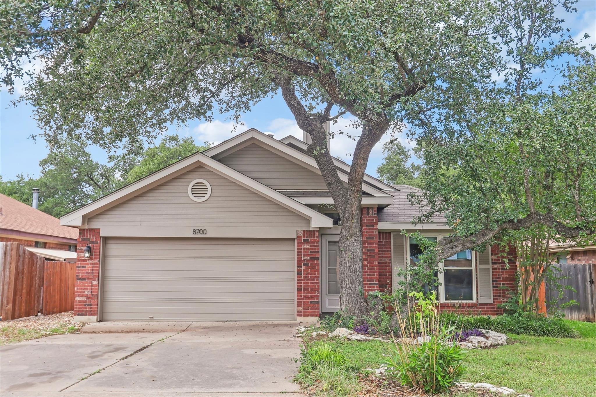 8700 Bobcat Dr Property Photo