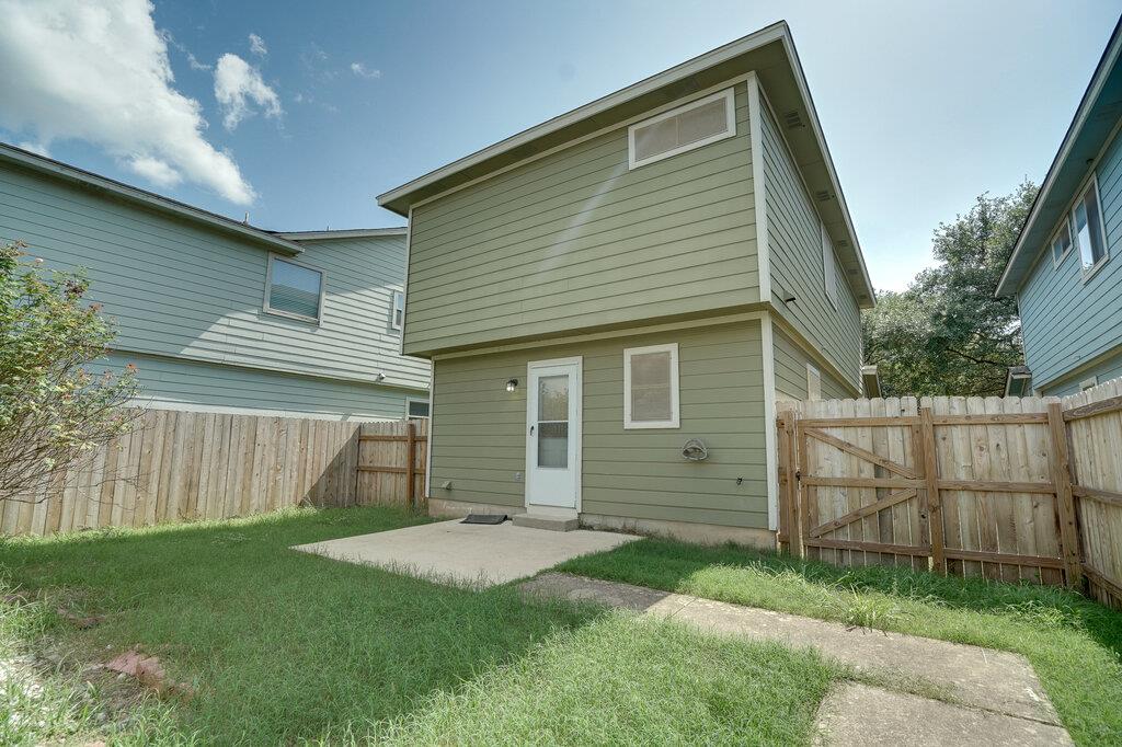 9405 Rowlands Sayle Rd Property Photo 20