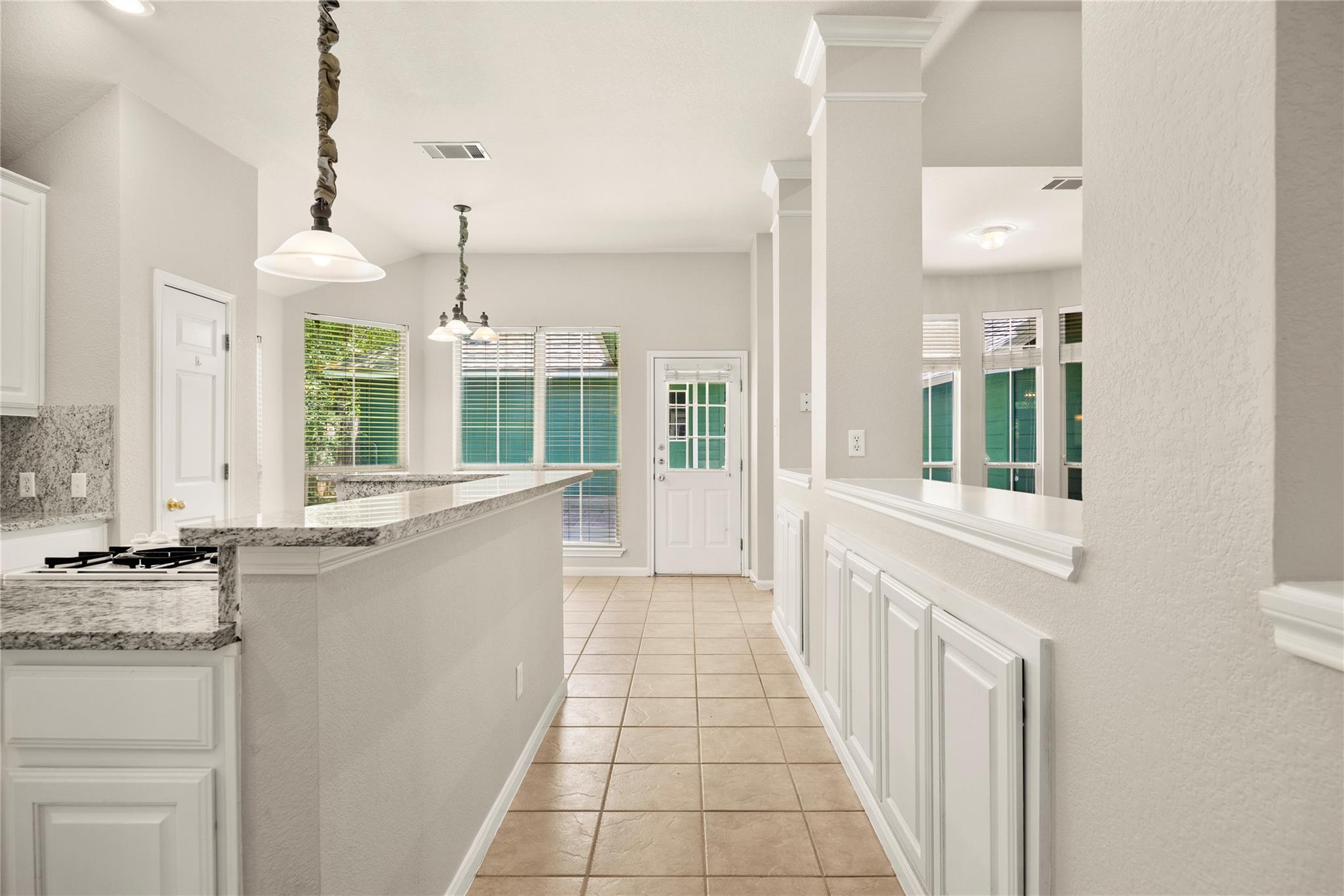 231 Westbury Ln Property Photo 16