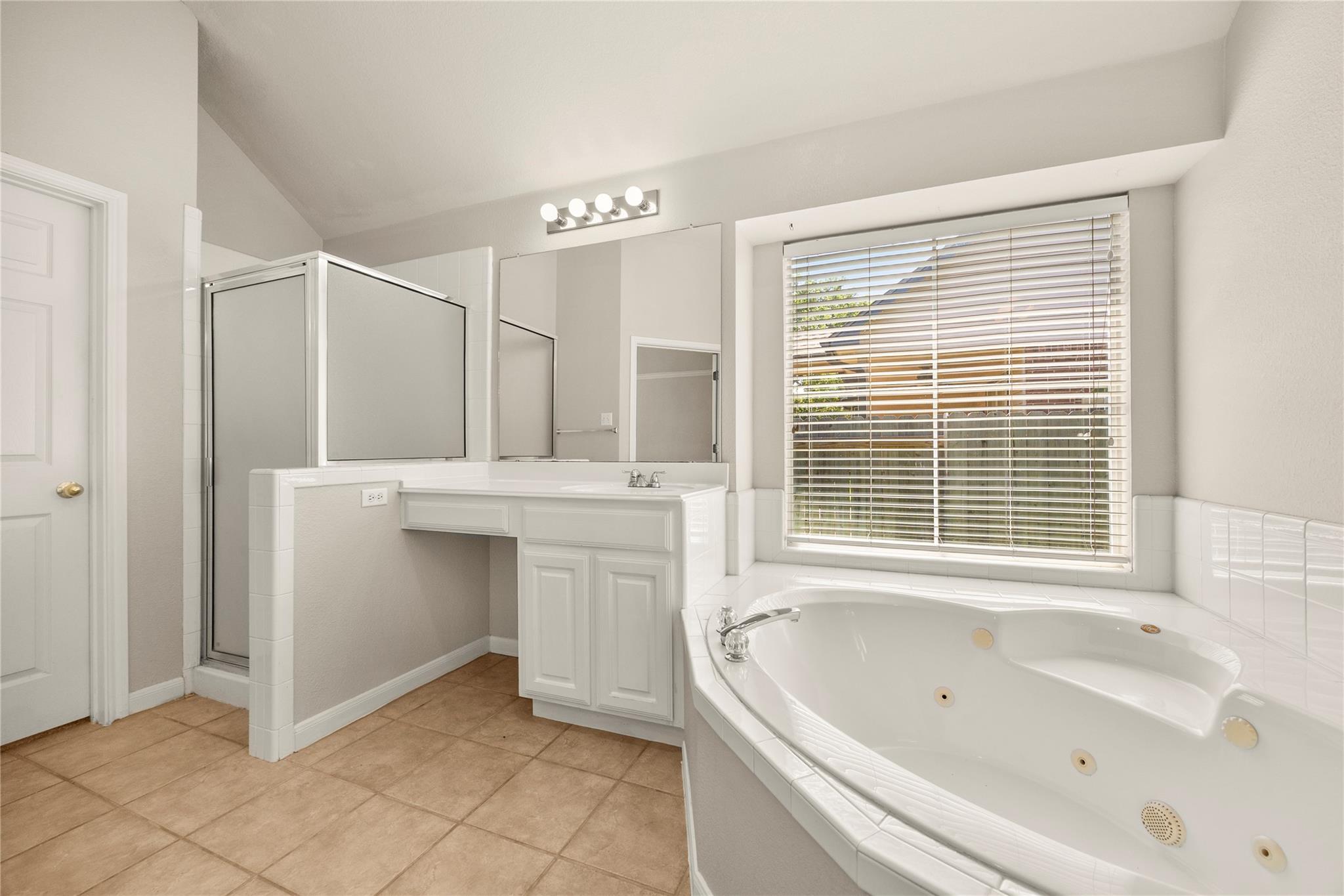 231 Westbury Ln Property Photo 24