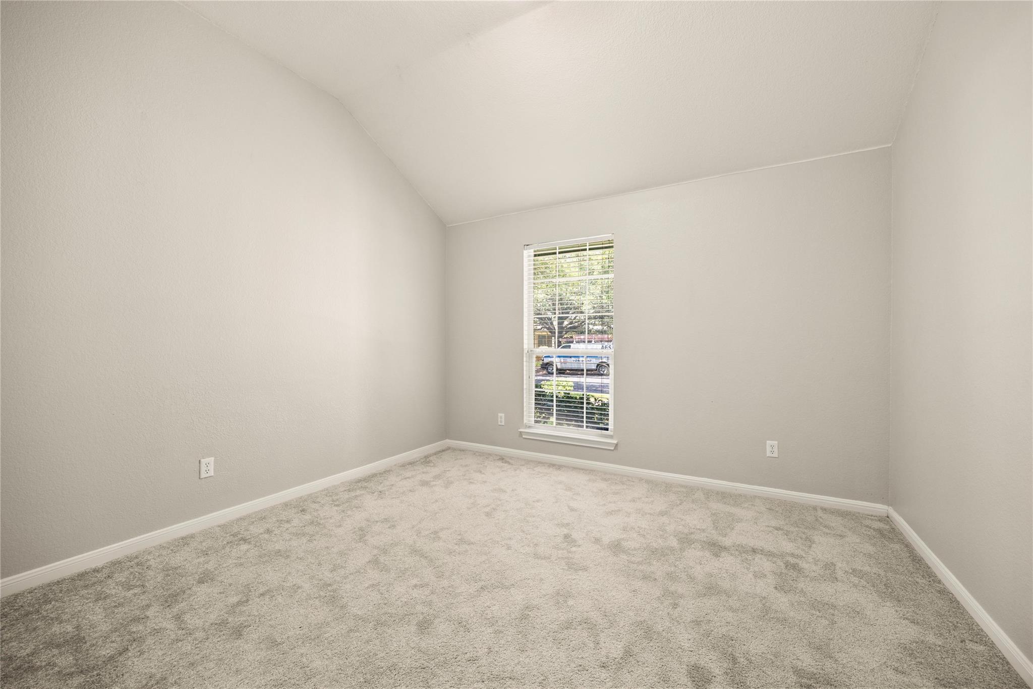 231 Westbury Ln Property Photo 31