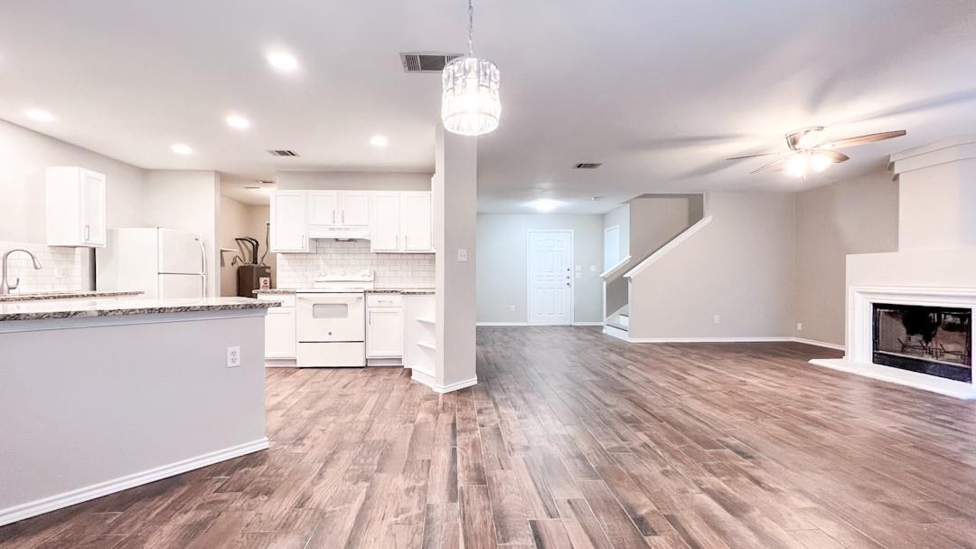 400 Catumet Dr Property Photo 6
