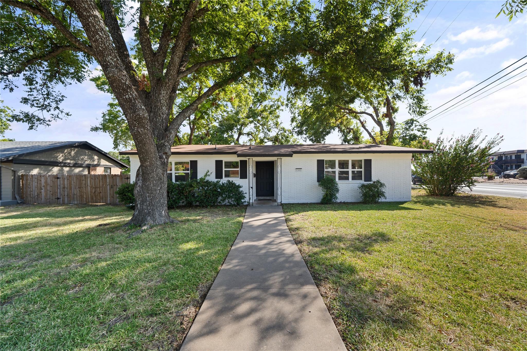 1201 Ridgehaven Dr Property Photo 1