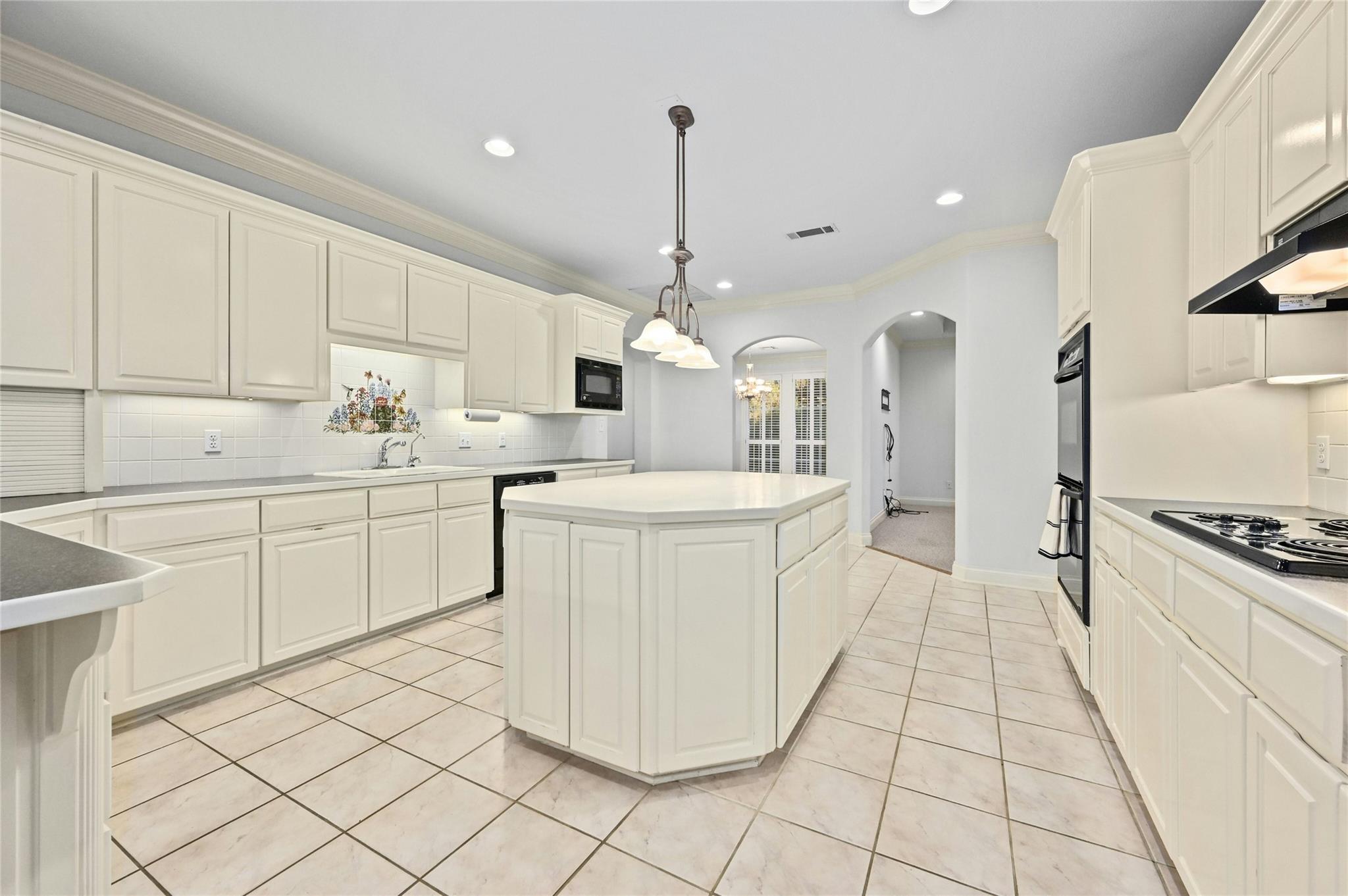600 Willow Creek Rd Property Photo 11
