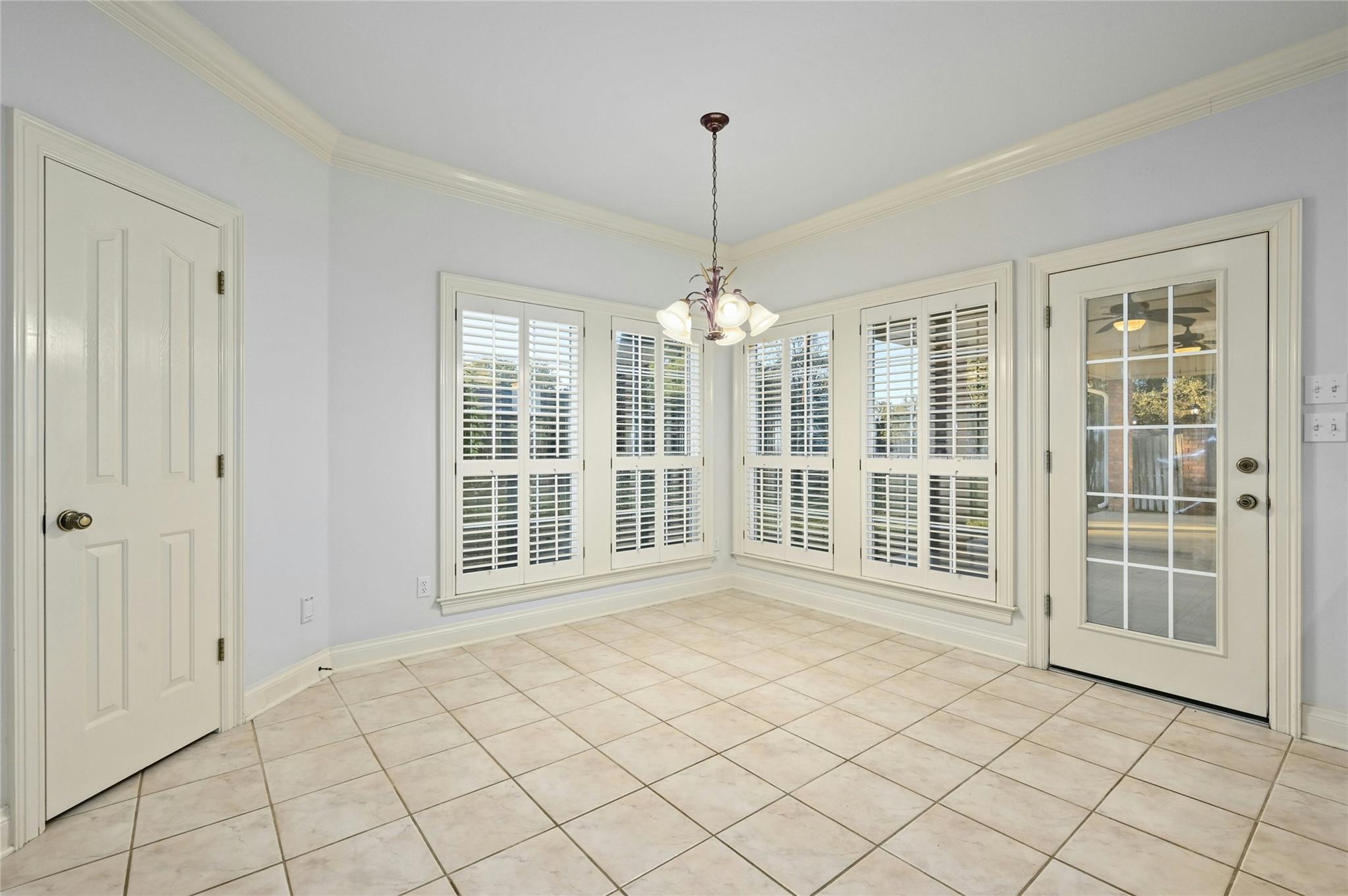 600 Willow Creek Rd Property Photo 13