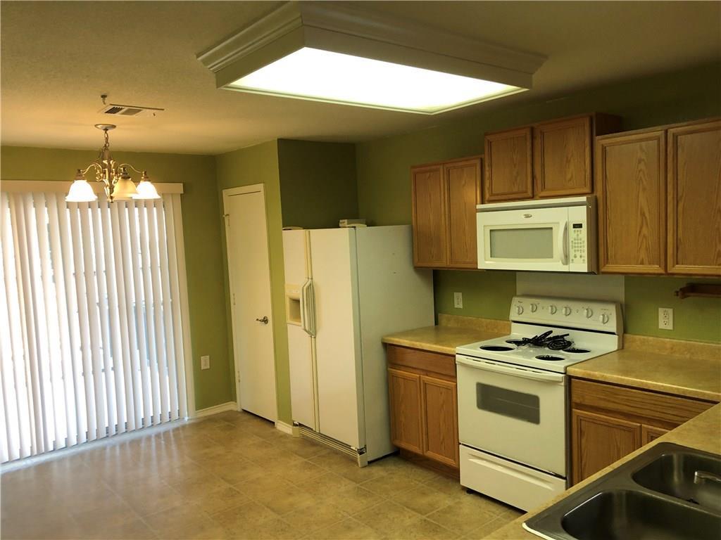 6912 Walkup Ln Property Photo 11