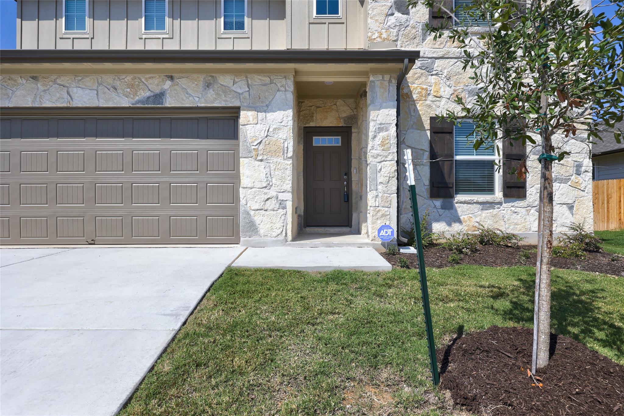 117 Fairmeadow Downs Dr Property Photo 4