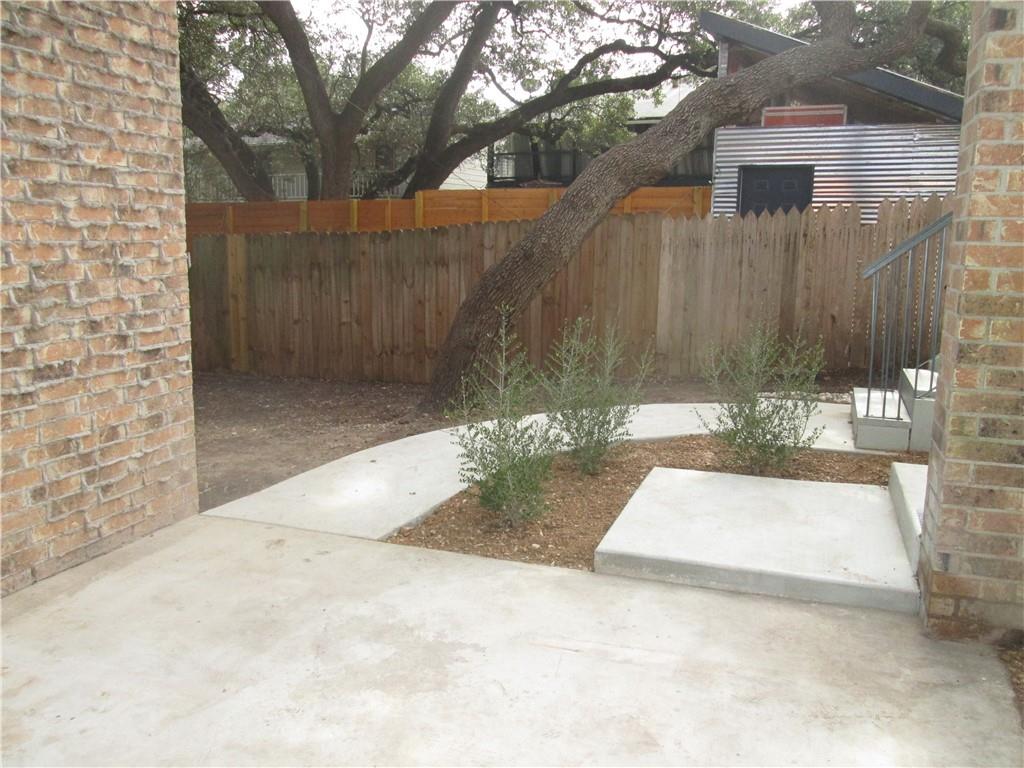 513 South Park Dr #201 Property Photo 4