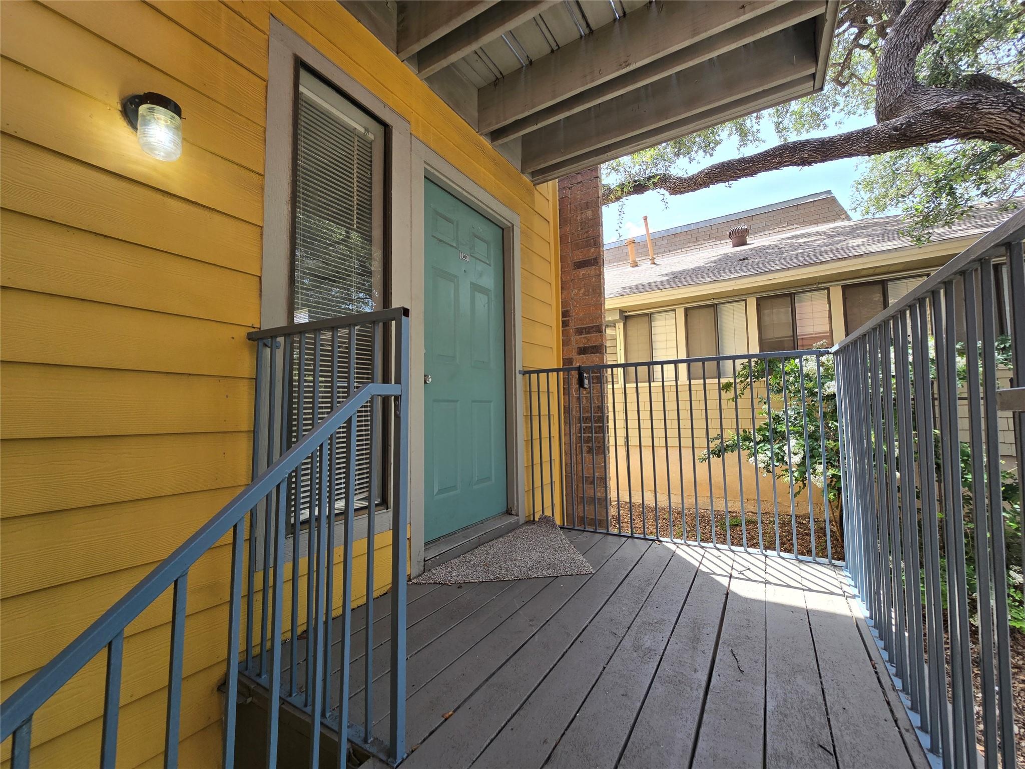 513 South Park Dr #201 Property Photo 6