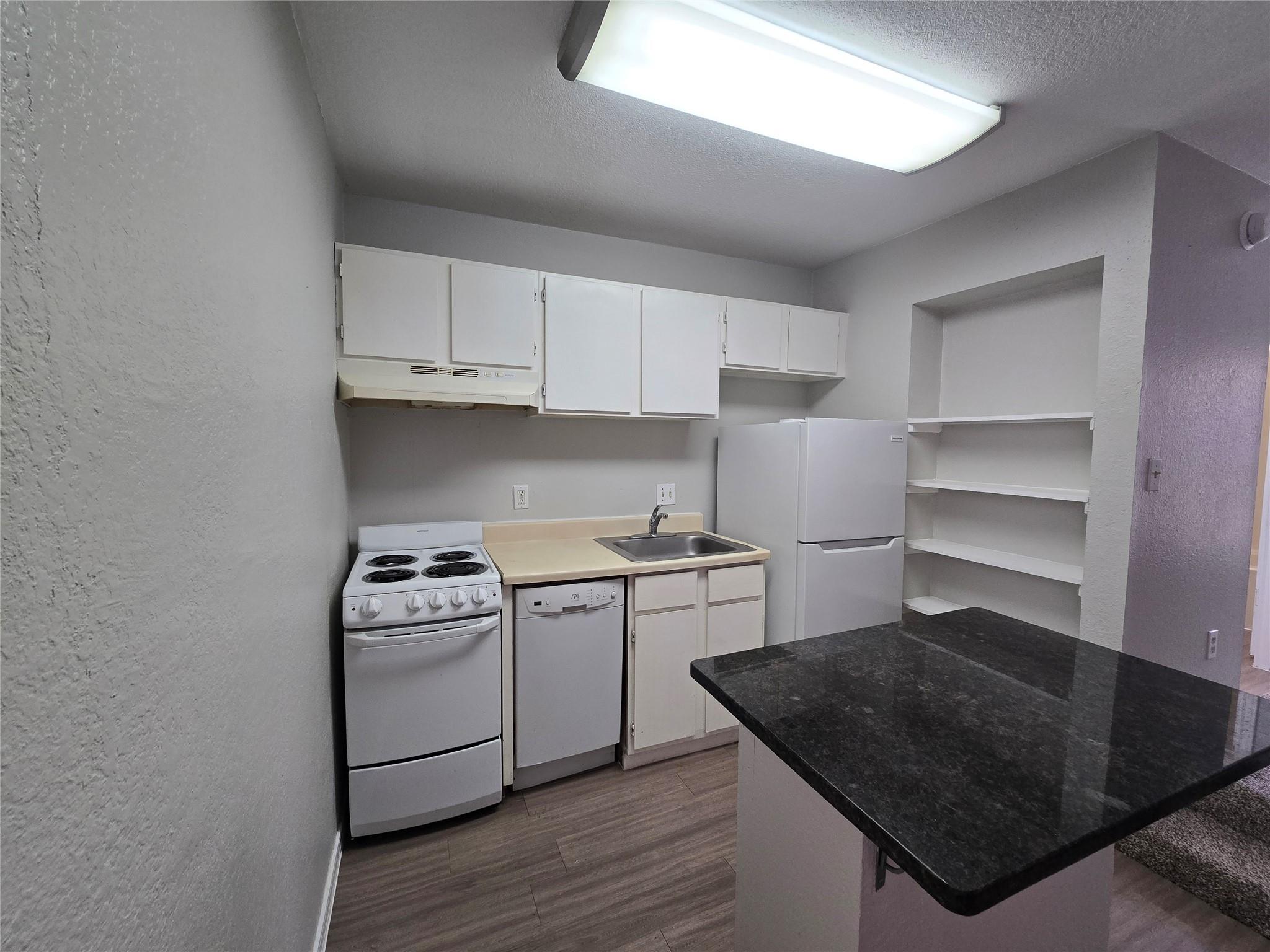 513 South Park Dr #201 Property Photo 8