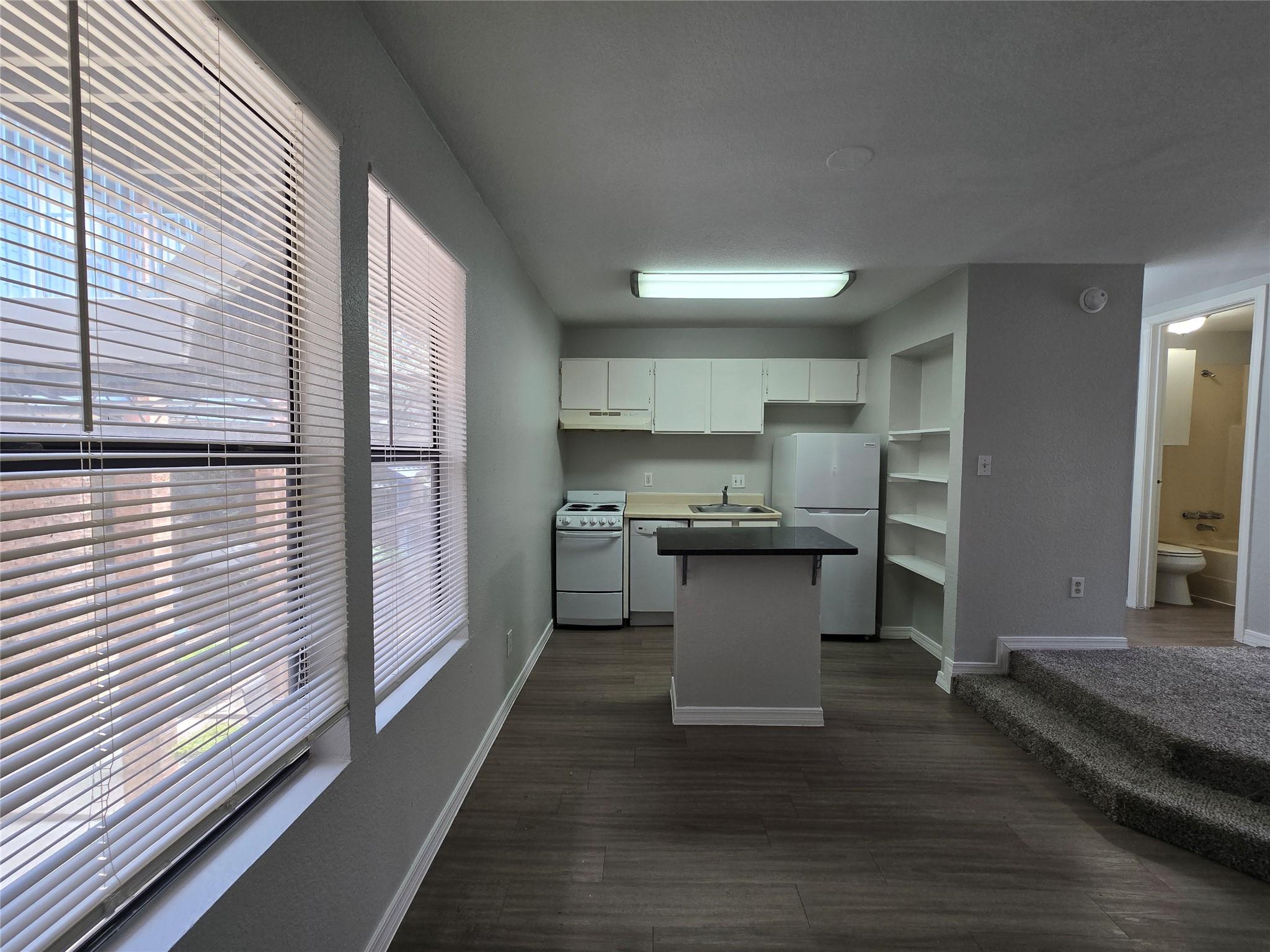 513 South Park Dr #201 Property Photo 10