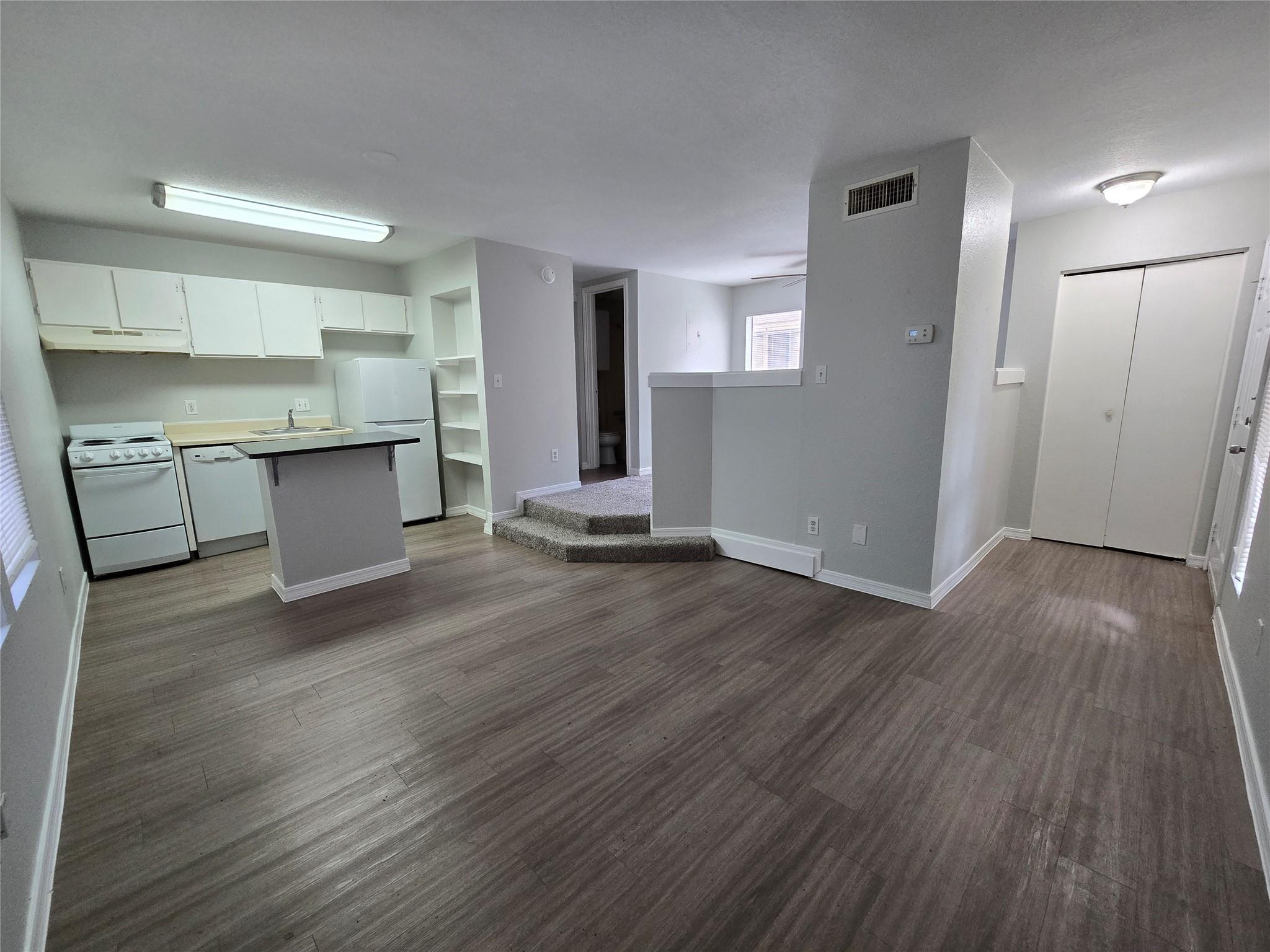 513 South Park Dr #201 Property Photo 12
