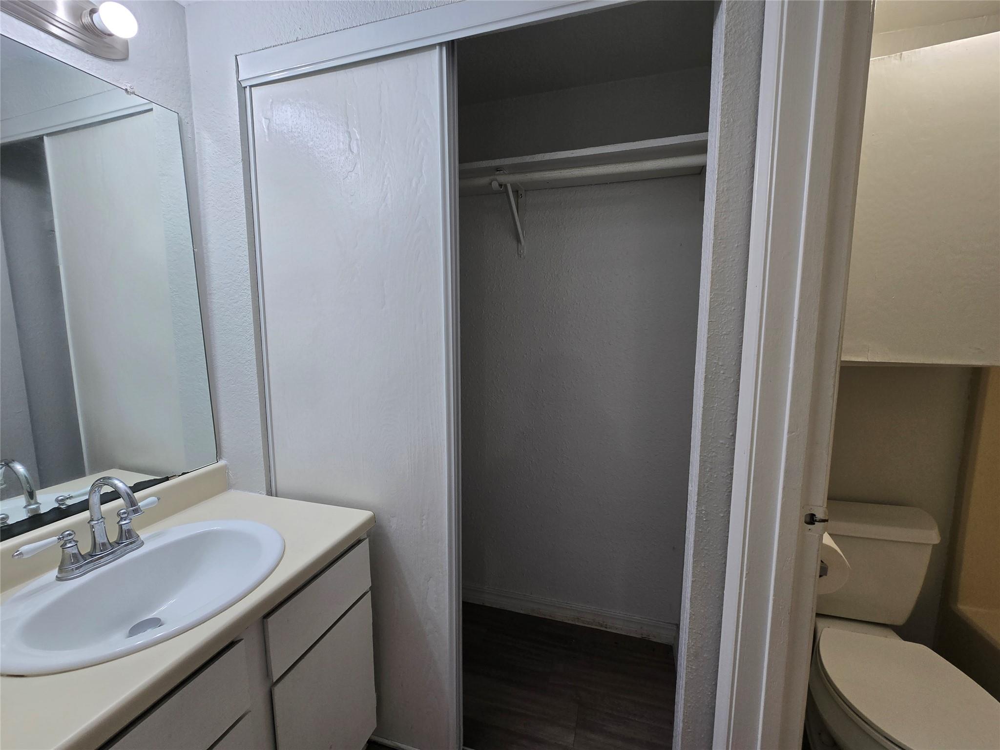 513 South Park Dr #201 Property Photo 21