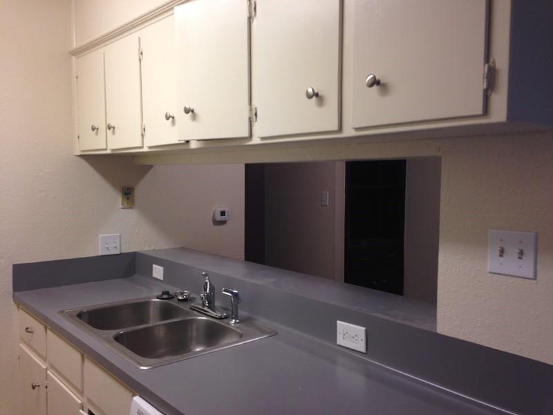1710 Ledgewood Dr #b Property Photo 8