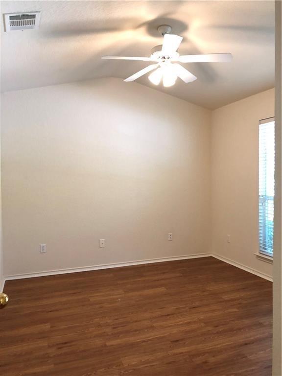 140 Steele None Property Photo 17