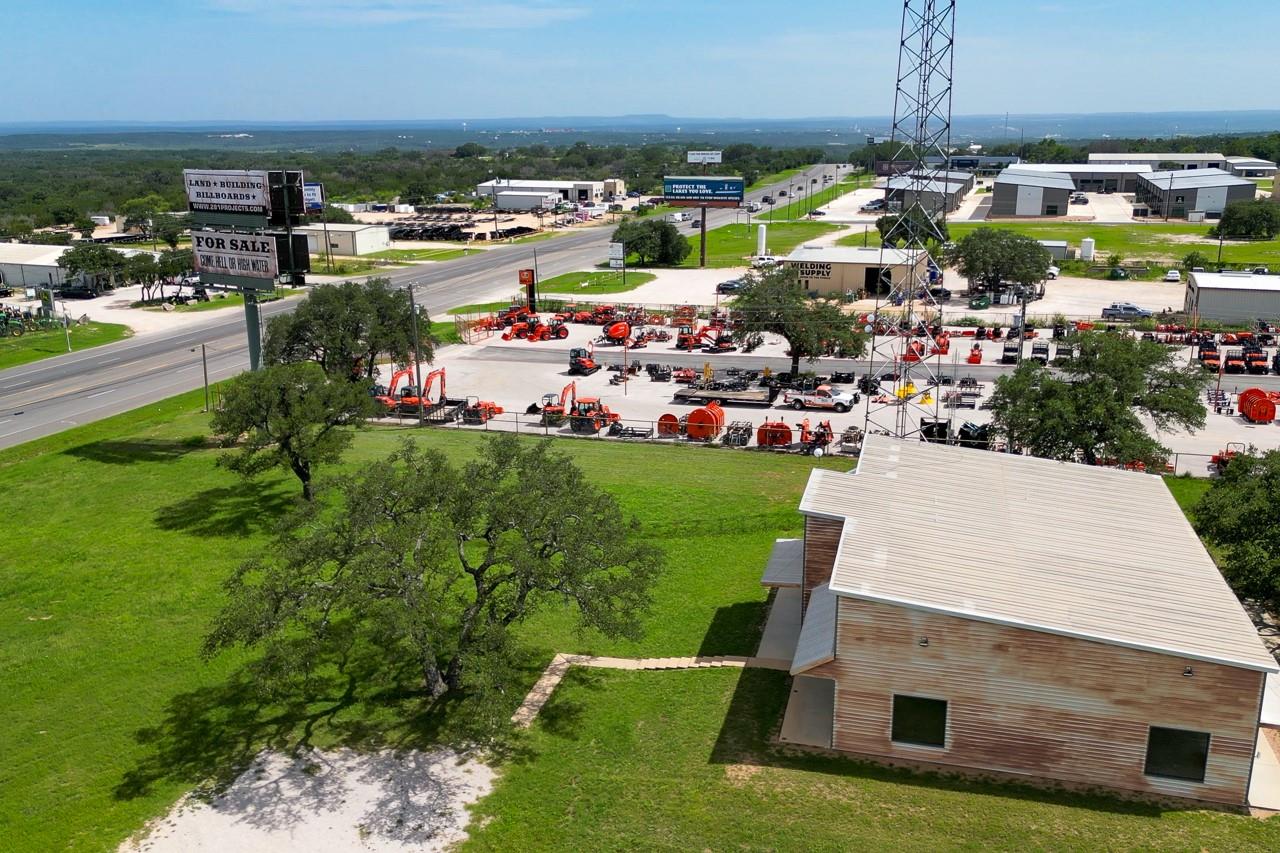 5526 N Us Highway 281 None Property Photo 1