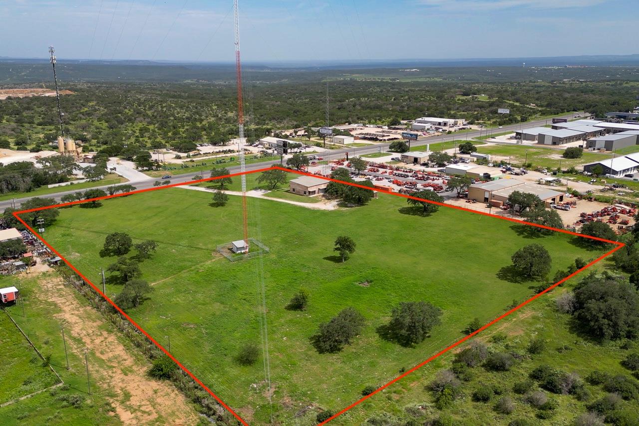 5526 N Us Highway 281 None Property Photo 2