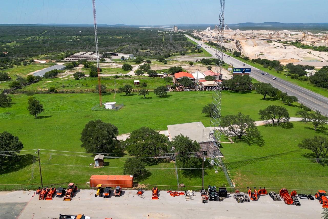 5526 N Us Highway 281 None Property Photo 4