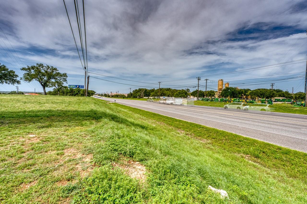 5526 N Us Highway 281 None Property Photo 8
