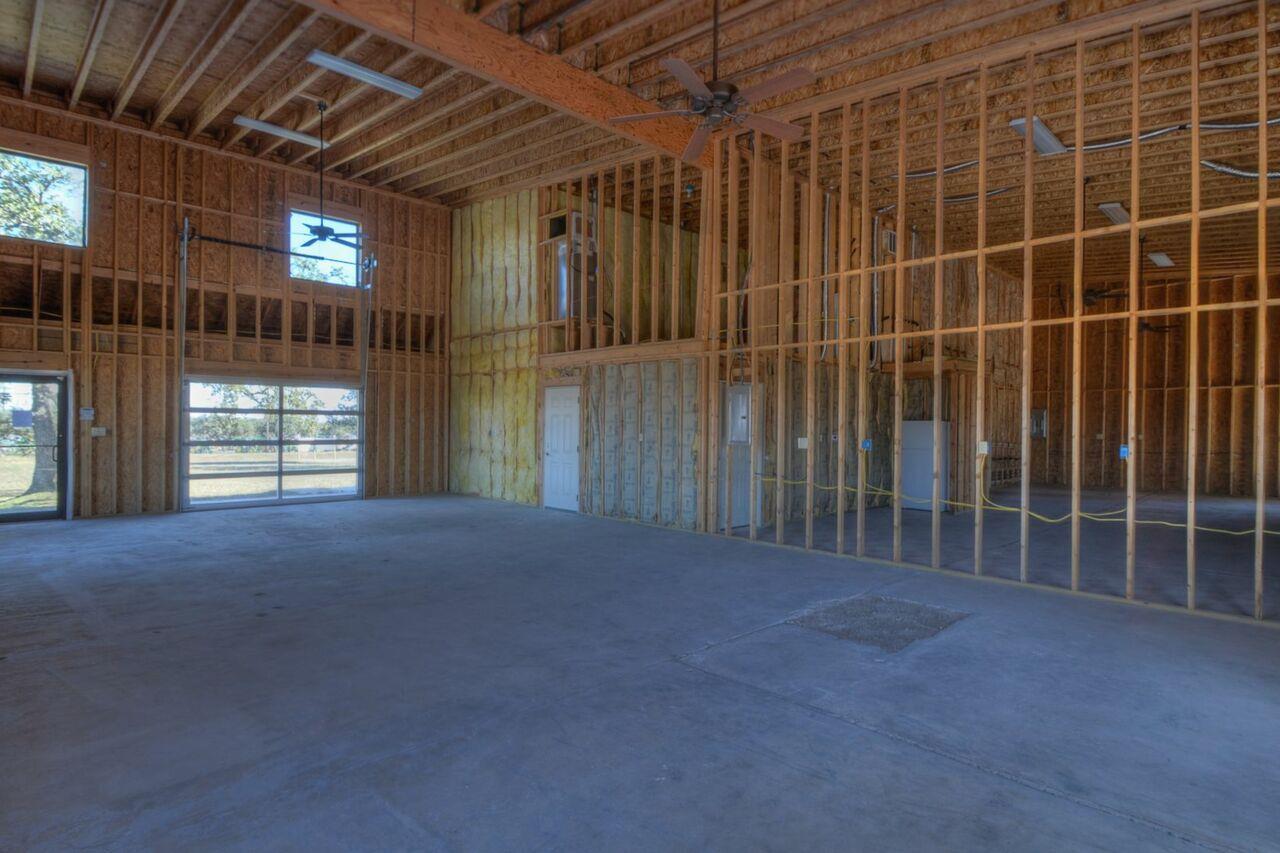 5526 N Us Highway 281 None Property Photo 18