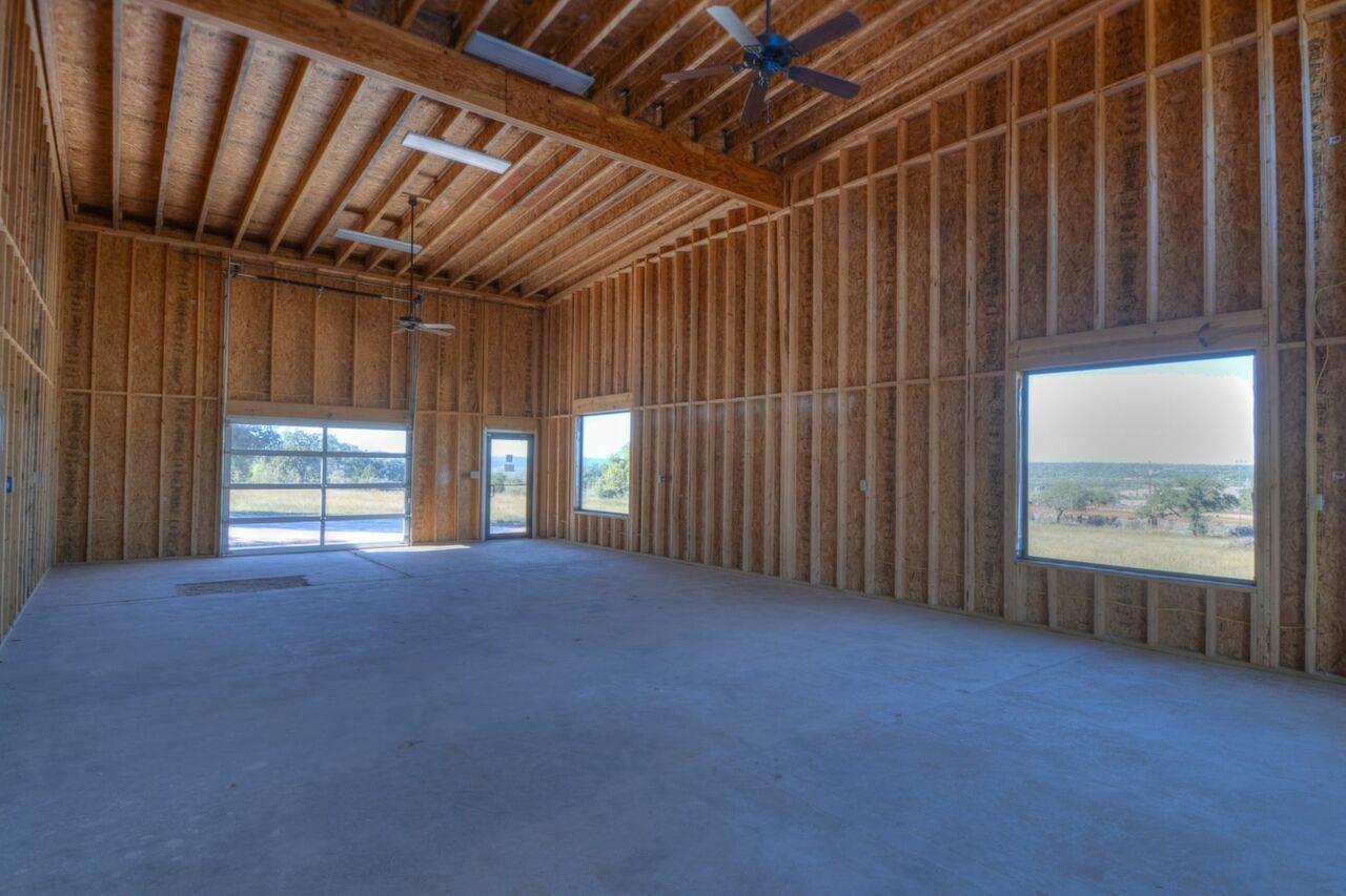 5526 N Us Highway 281 None Property Photo 20