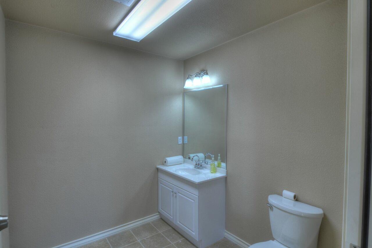 5526 N Us Highway 281 None Property Photo 22