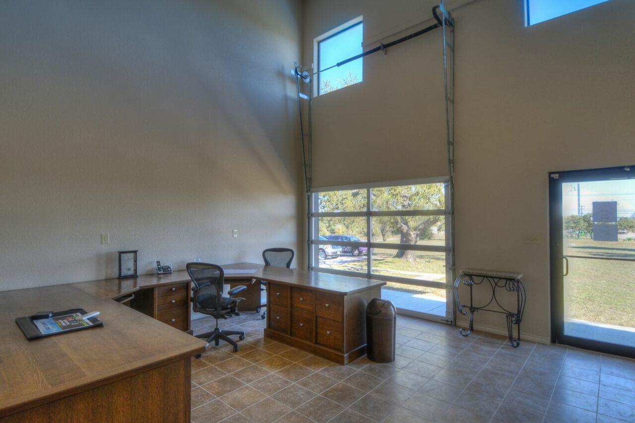 5526 N Us Highway 281 None Property Photo 27