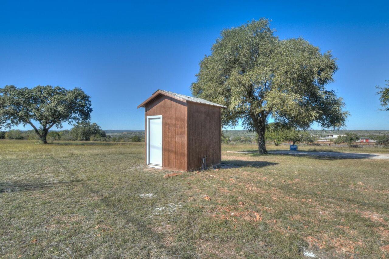 5526 N Us Highway 281 None Property Photo 34