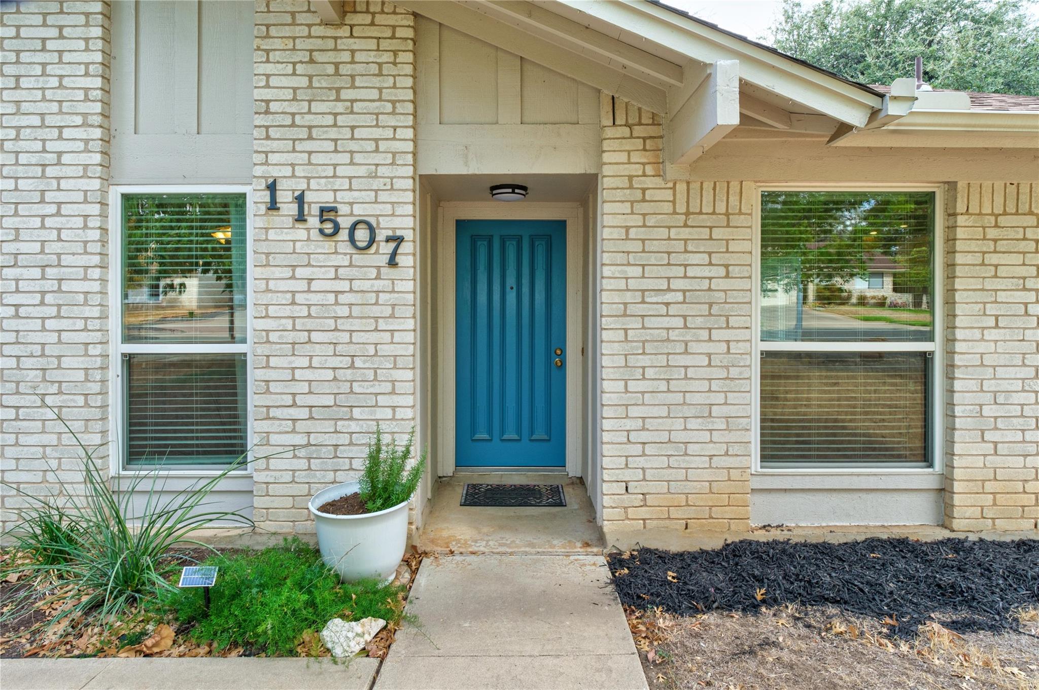 11507 Pyreneese Dr Property Photo 1