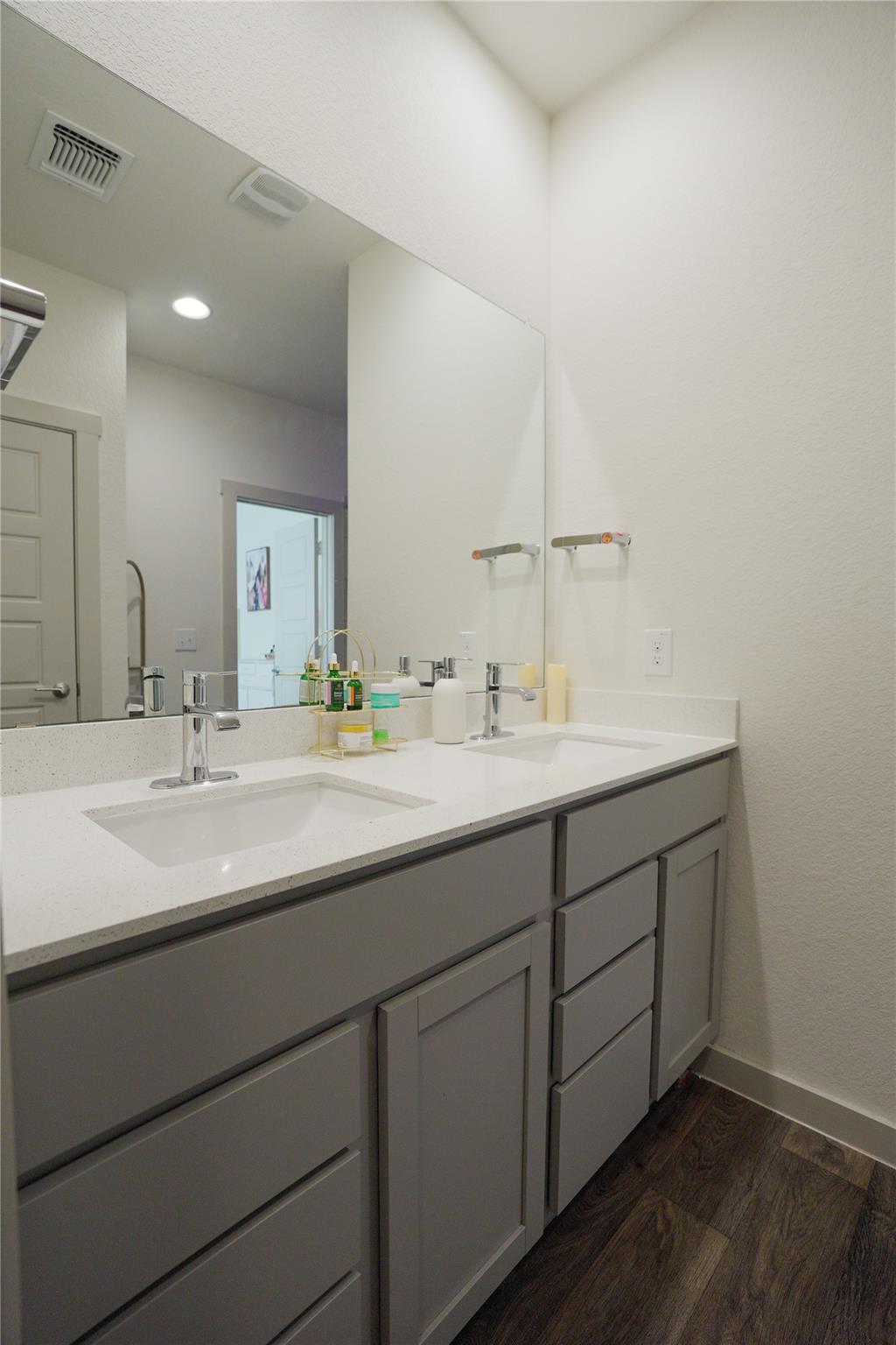 4605 Tully Dr Property Photo 10