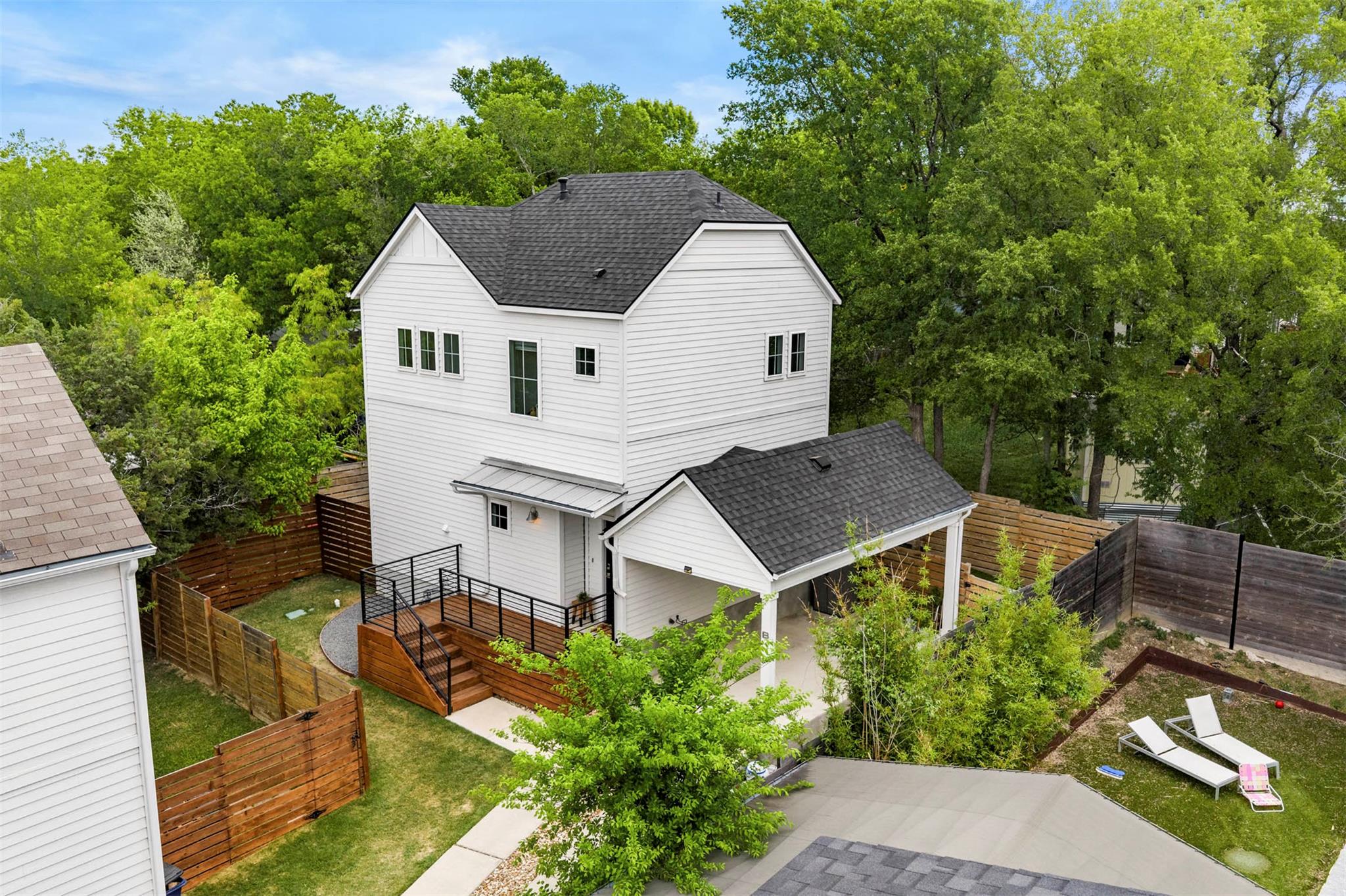 1213 Eleanor St #b Property Photo 3