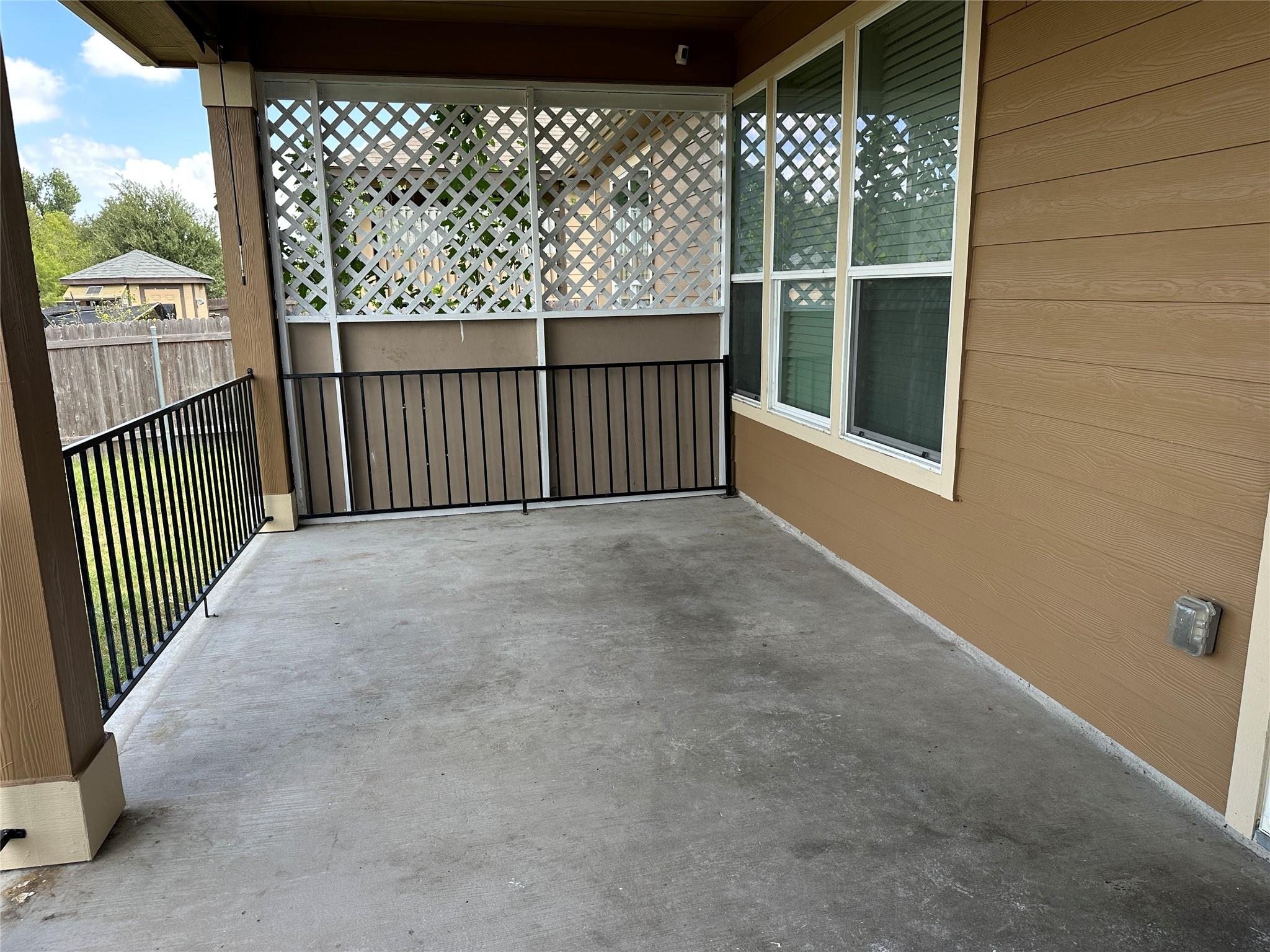 13904 Lyndon B Johnson St Property Photo 5