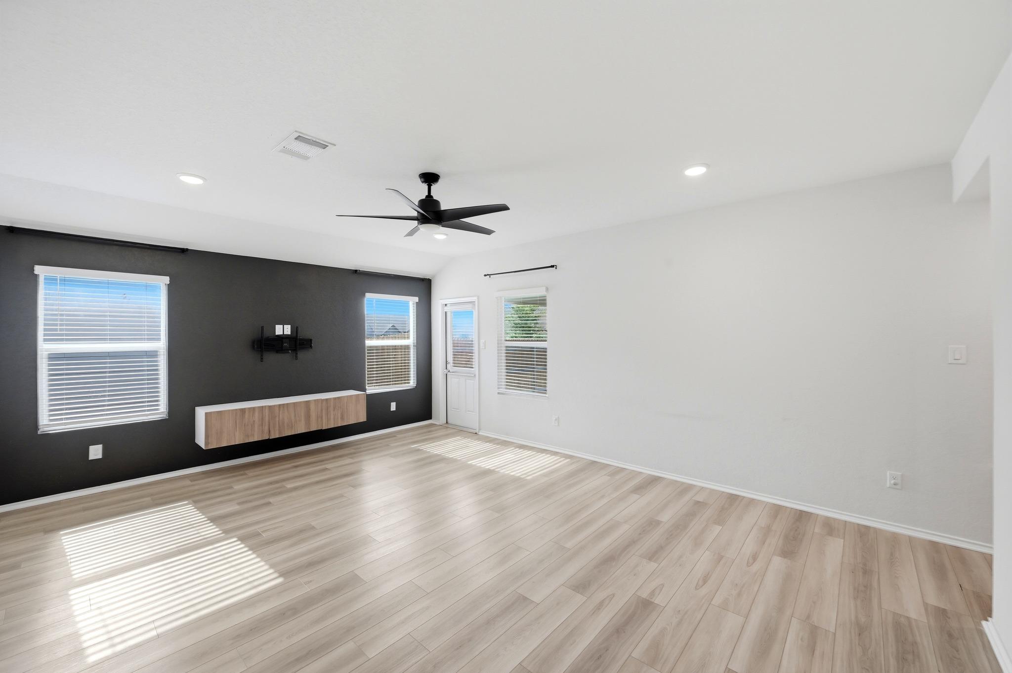 1009 Marvin Way Property Photo 7