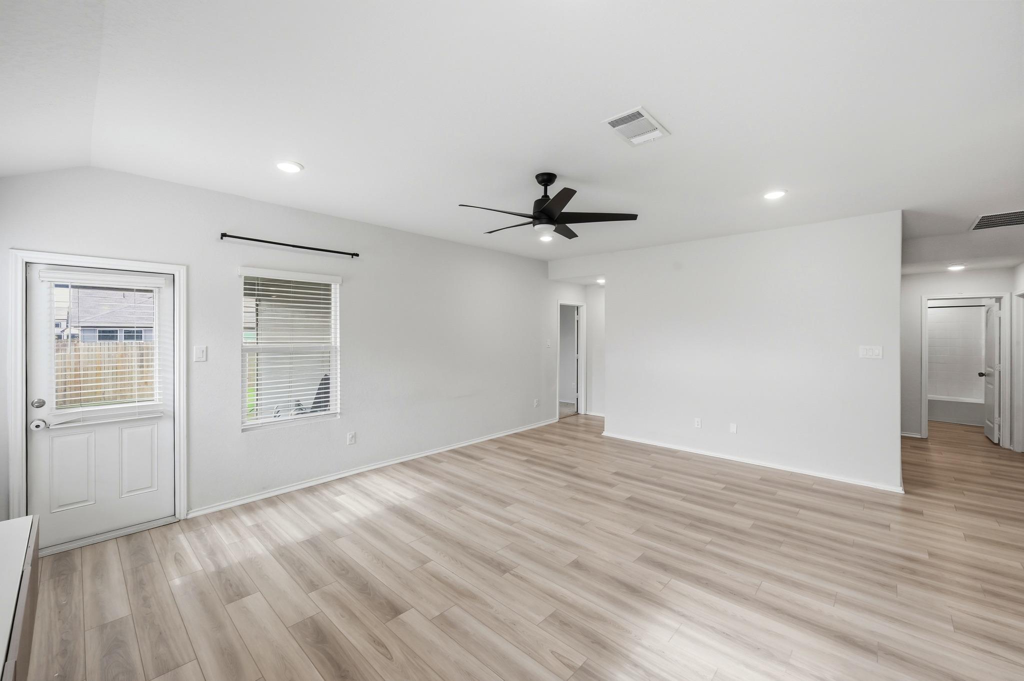 1009 Marvin Way Property Photo 8