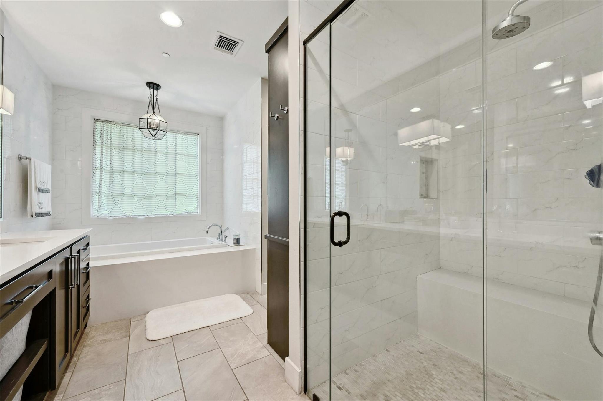3400 Oakmont Blvd Property Photo 12