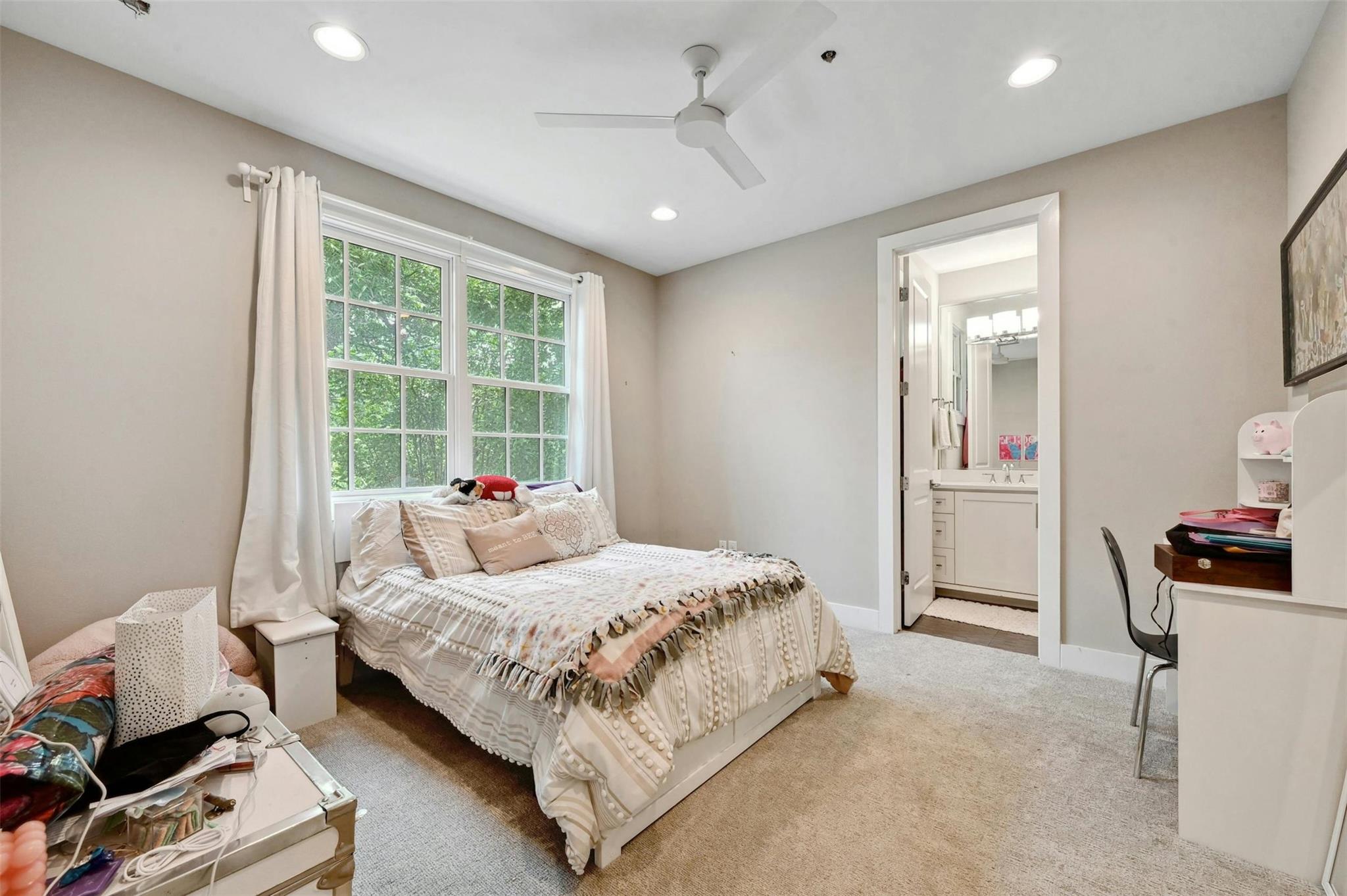 3400 Oakmont Blvd Property Photo 17