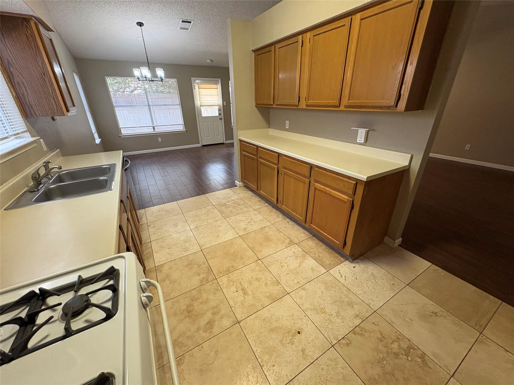 2902 Sabinal Trl Property Photo 12