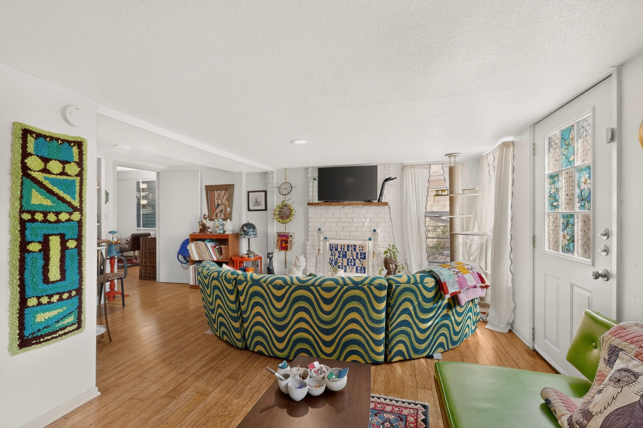 108 W Croslin St #a & B Property Photo 8