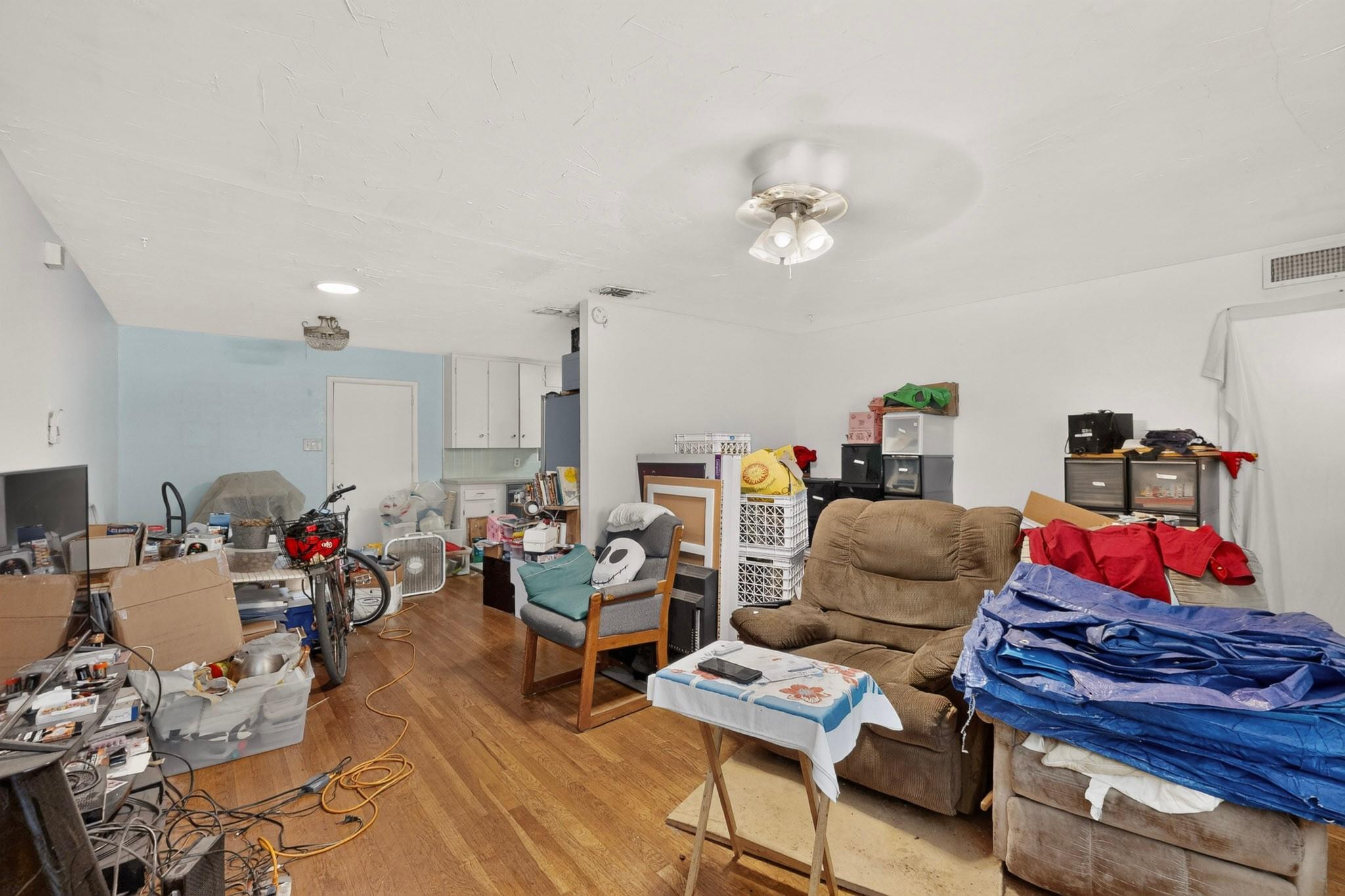 108 W Croslin St #a & B Property Photo 27